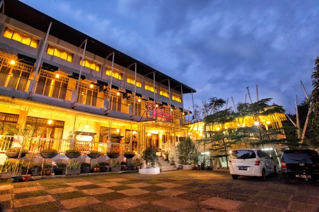 The Victoria Guesthouse Bandung Eksteriør bilde